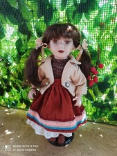 Bambola in porcellana ragazza