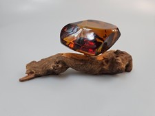 Ambra marrone grezza con