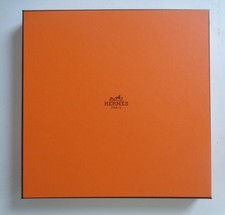 HERMES Boîte vide pour carré 24x24x2cm Hermès foulard carton mode fashion