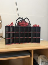 Espositore Stranger Things per