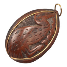 CIONDOLO x COLLANA IN LEGNO ALTORILIEVO FIGURA DI CICOGNA VINTAGE Collezione 900