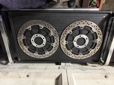 Dischi freno anteriori e posteriori Suzuki GSXR1000 K1- kK2 con pastiglie nuove 