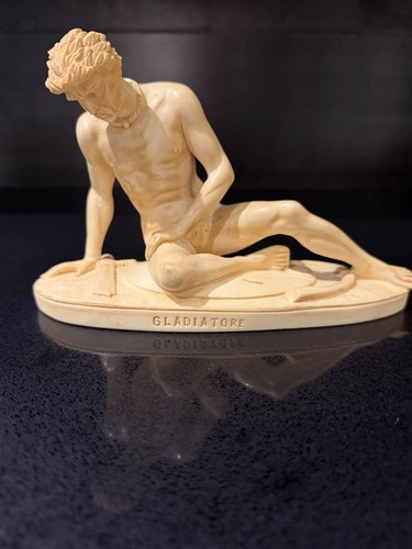 Gallia morente scultura