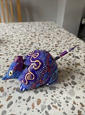 Armadillo in legno multicolore