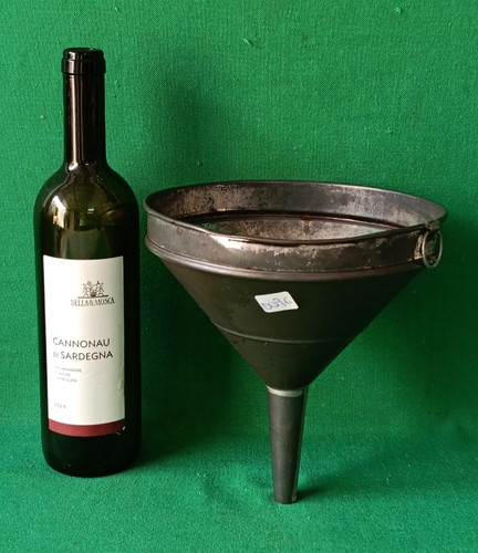 Vecchio imbuto travaso vino - imbuto,