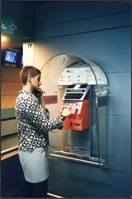 Foto vintage Telefono pubblico per sordomuti 1998 Ft 37296 - Stampa 18x27 cm