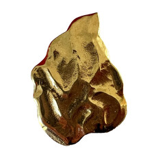 Pin's vintage Yves Saint Laurent flamme YSL pin Robert Goossens Made in France