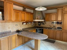 cucina componibile usata Zaccariotto, in legno color rovere  