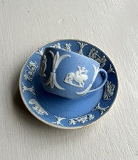 Antico piattino tazza blu