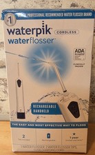 WATERPIK Water Flosser Senza Fili Bianco Include 2 Punte Jet 360W, SCATOLA APERTA.