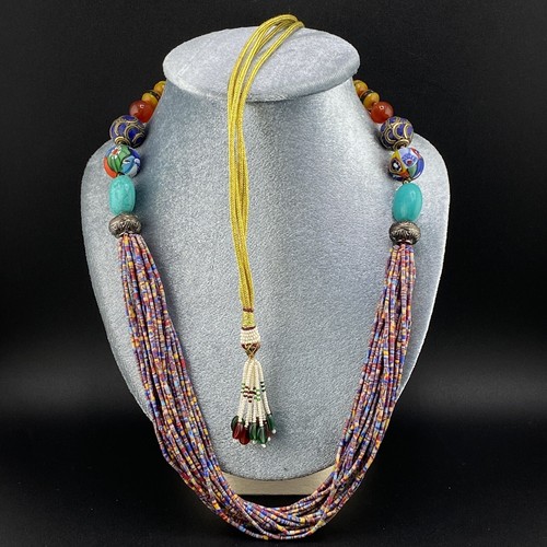 Vecchia collana tibetana