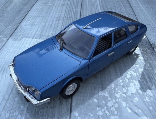 Polistil citroen 2200 blu - cx,