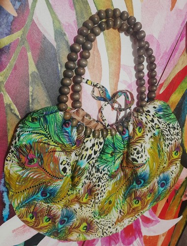 Una borsa con stampa - , a