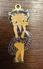 Betty Boop in posa classica
