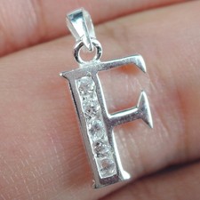 Ciondolo ciondolo alfabeto