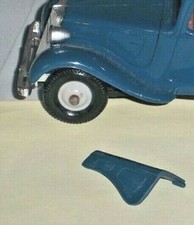 NOREV  :  DEMI-CAPOT AVANT