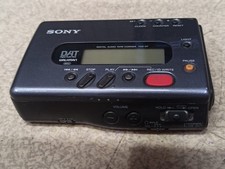 SONYT CD-D7 DAT Walkman Portable Digital Audio Tape Recorder