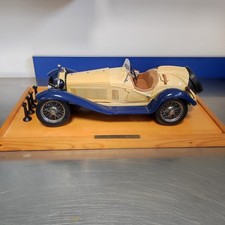 Pocher Alfa Romeo Spider Touring Gran Sport 1932 modello auto con teca
