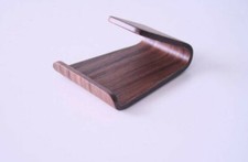 Porta telefono in legno di noce - colore marrone