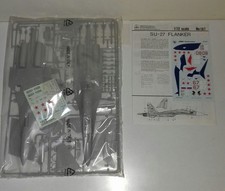 SUKHOI SU 27 D SEA FLANKER KIT ITALERI 197/61+ALTRE DECAL SHARK TEETH LEGGI NOTE
