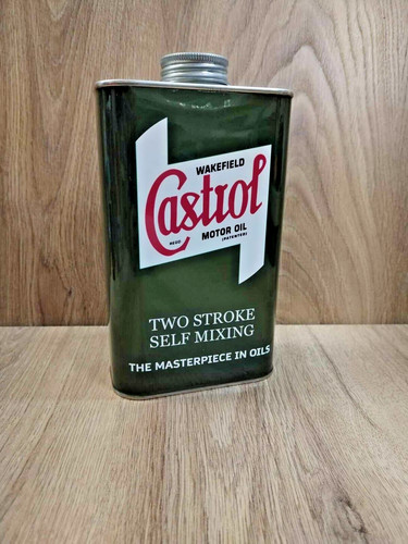 Vintage style quart oil - style,