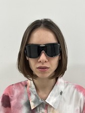 Occhiali da sole sportivi