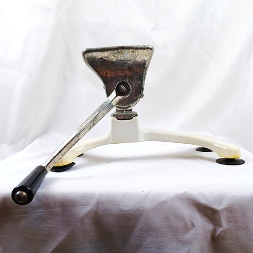 Tritacarne manuale vintage