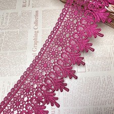 Bordo in pizzo ricamato