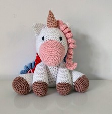 Unicorno bambola uncinetto