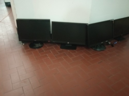 Monitor vari per - vari,