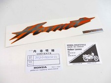 Adesivo emblema posteriore