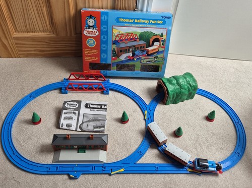 Tomy thomas friends railway - &,