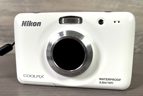 Nikon coolpix s30 bianca 1 - coolpix, 10,1