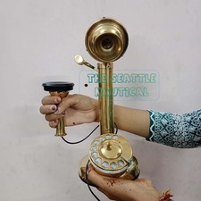 Antico telefono a candela