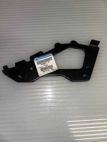 Supporto parafango anteriore