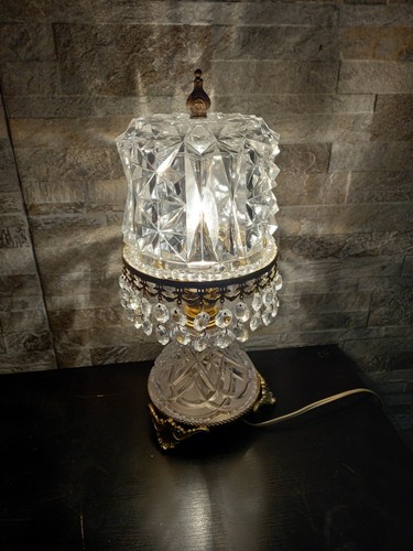 Particolare lampada epoca - particolare,