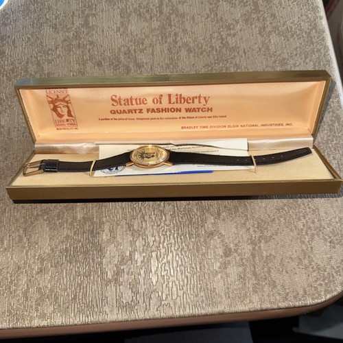 Orologio vintage 1982 - 1982, statua