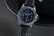 Breitling Avenger Automatic 45