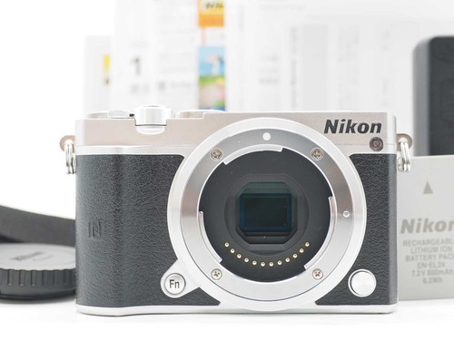 Nikon 8 megapixel - j5,