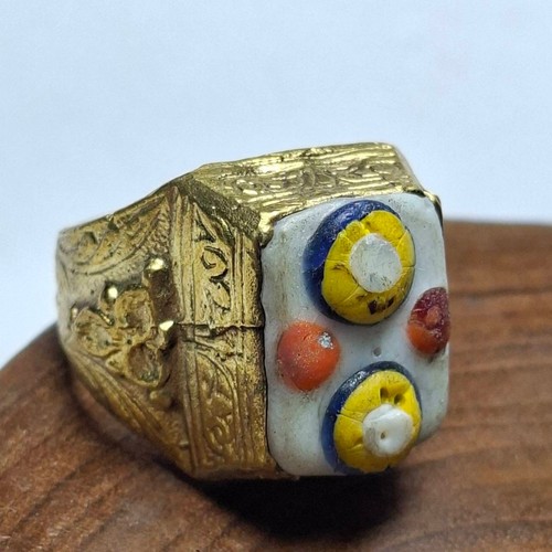 Bellissimo anello antico