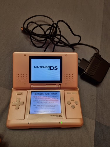 Nintendo model ntr - ds, ntr-001
