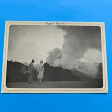 NAPOLI VESUVIO  NAPOLI DI IERI  TURISTI ANNI 30- VECCHIA CARTOLINA BIANCO E NERO