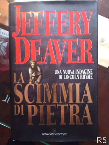 Scimmia pietra di - la,