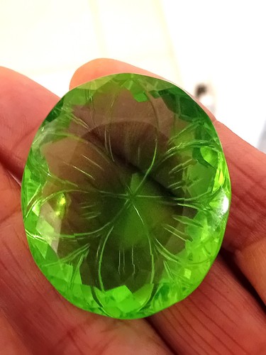 Moldavite ovale verte 187 - moldavite,