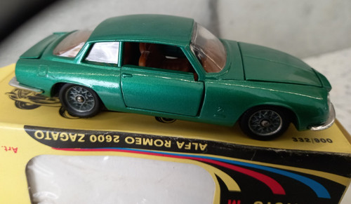 Politoys alfa romeo 2600sz - politoys,