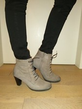 Tronchetti in camoscio, numero 39, colore grigio