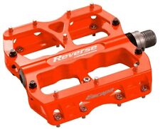 Pedali MTB modello Escape Flat, colore neon-arancio
