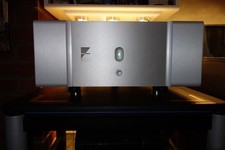 Ayre V5Xe stereo power