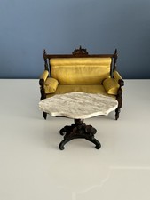 Tavolo da salotto antico