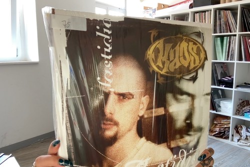 2lp kaos one - one, picture